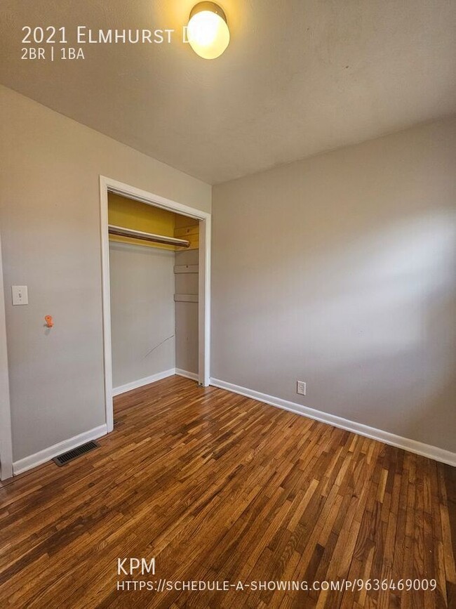 Building Photo - 2021 Elmhurst Dr