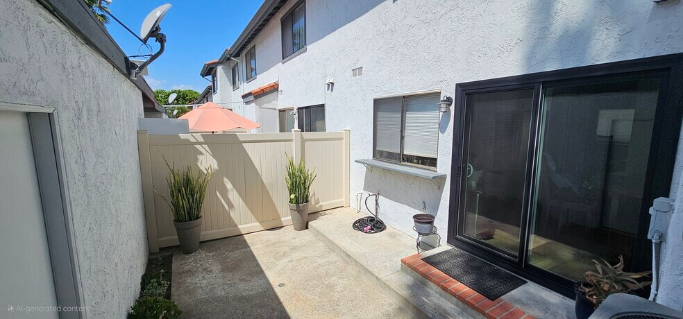 Back Patio - 1910 W Palmyra Ave