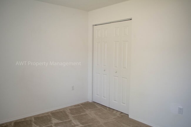 Building Photo - 58 Pergola Pl