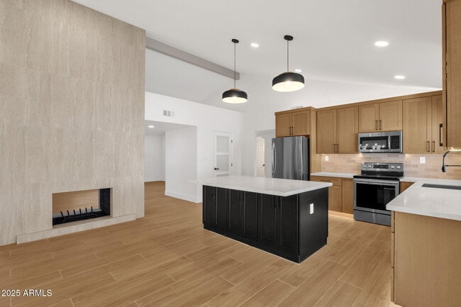 Building Photo - 14421 N 45th St