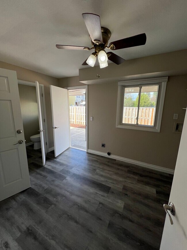 Building Photo - Modern 3-Bedroom, 1.5-Bath Home with Private Office & Large Patio