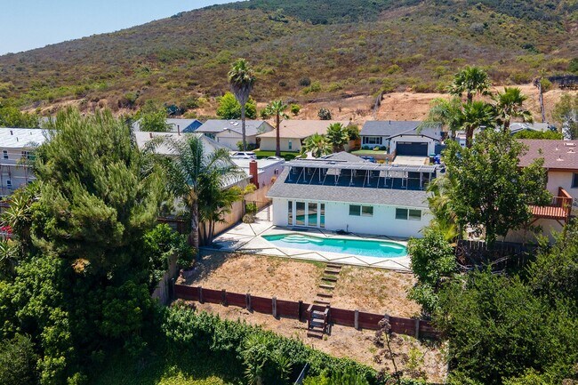 Building Photo - Welcome to Your Dream Home in Sunny San Di...