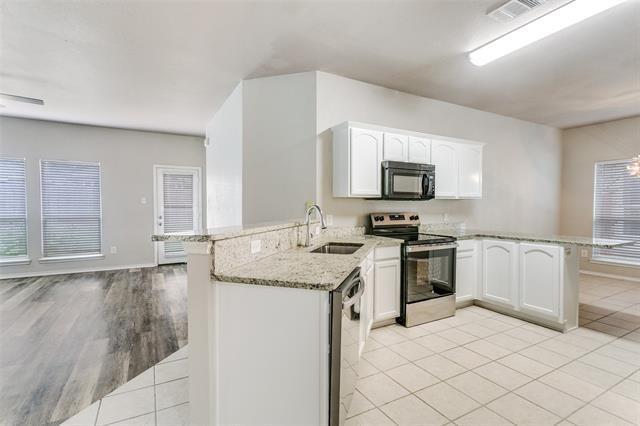 Building Photo - 9705 Hedge Bell Dr