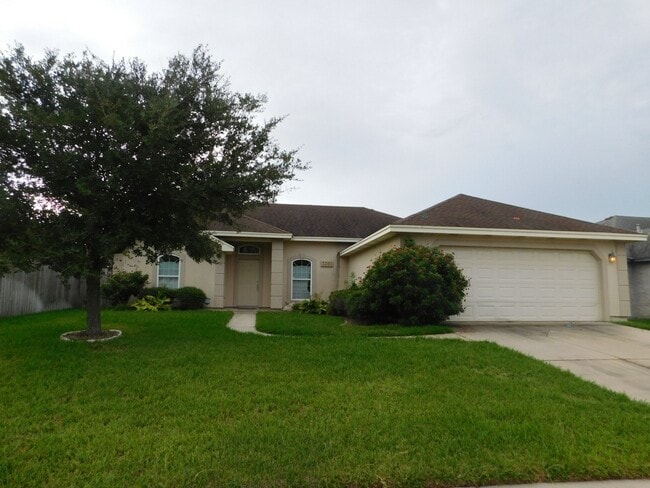 Building Photo - 3201 Nacogdoches Dr