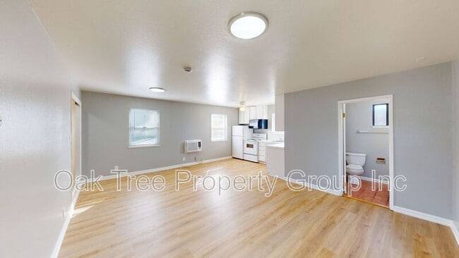 Building Photo - 623 F St