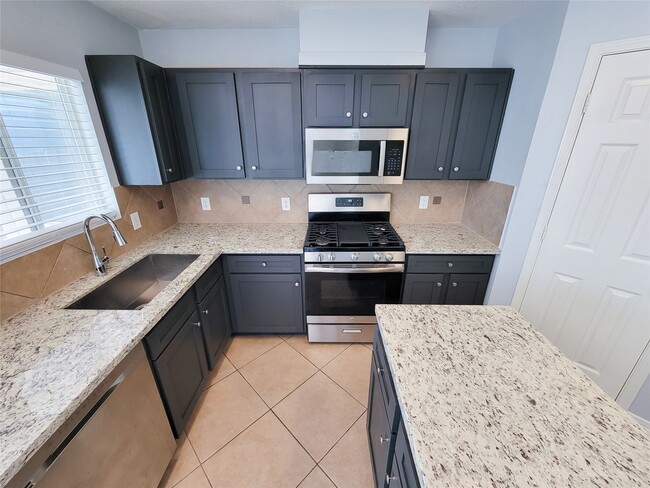 Building Photo - 19615 Mackinaw Isle Ct