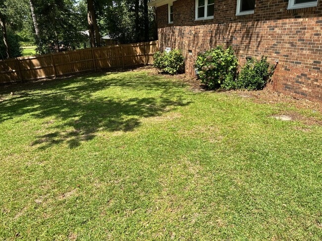 Building Photo - 4BR Brick Ranch with Upgrades & Room to Feel at Home!