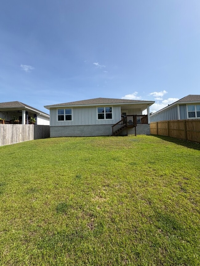 Building Photo - 8670 Pathstone Blvd