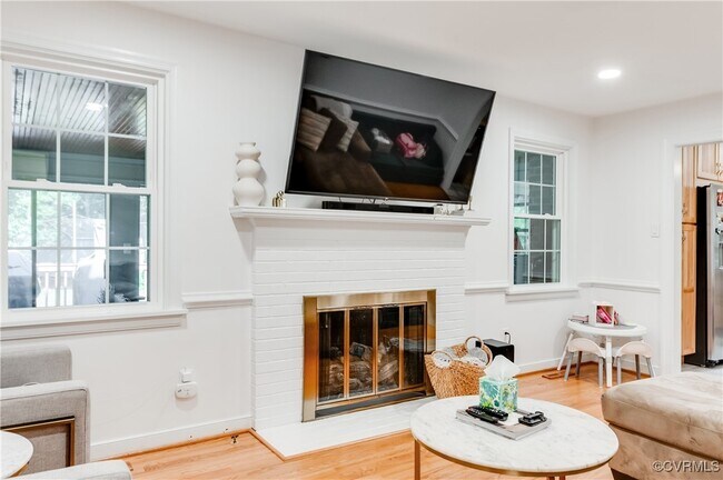 Building Photo - 530 Ridgeley Ln