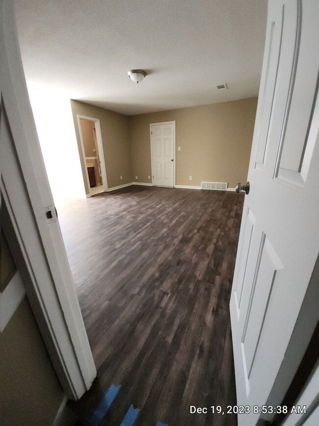 Building Photo - 5819 Grassy Valley Dr