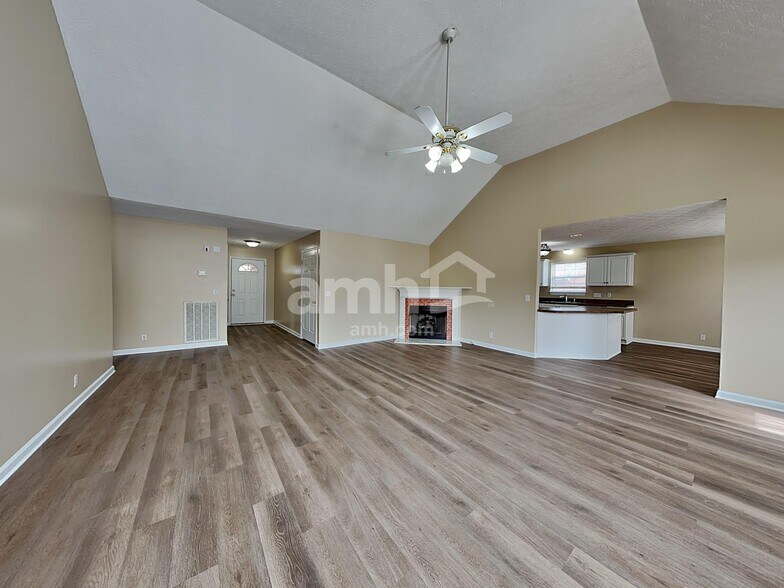 Building Photo - 1612 E Blairmont Dr