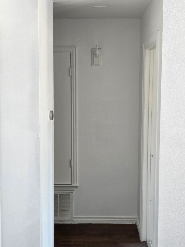 Building Photo - Nice 3 bedroom 1 bath for rent