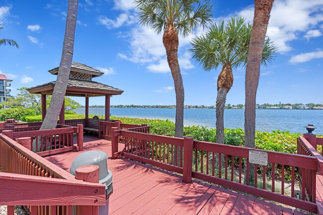 Building Photo - 7020 Half Moon Cir