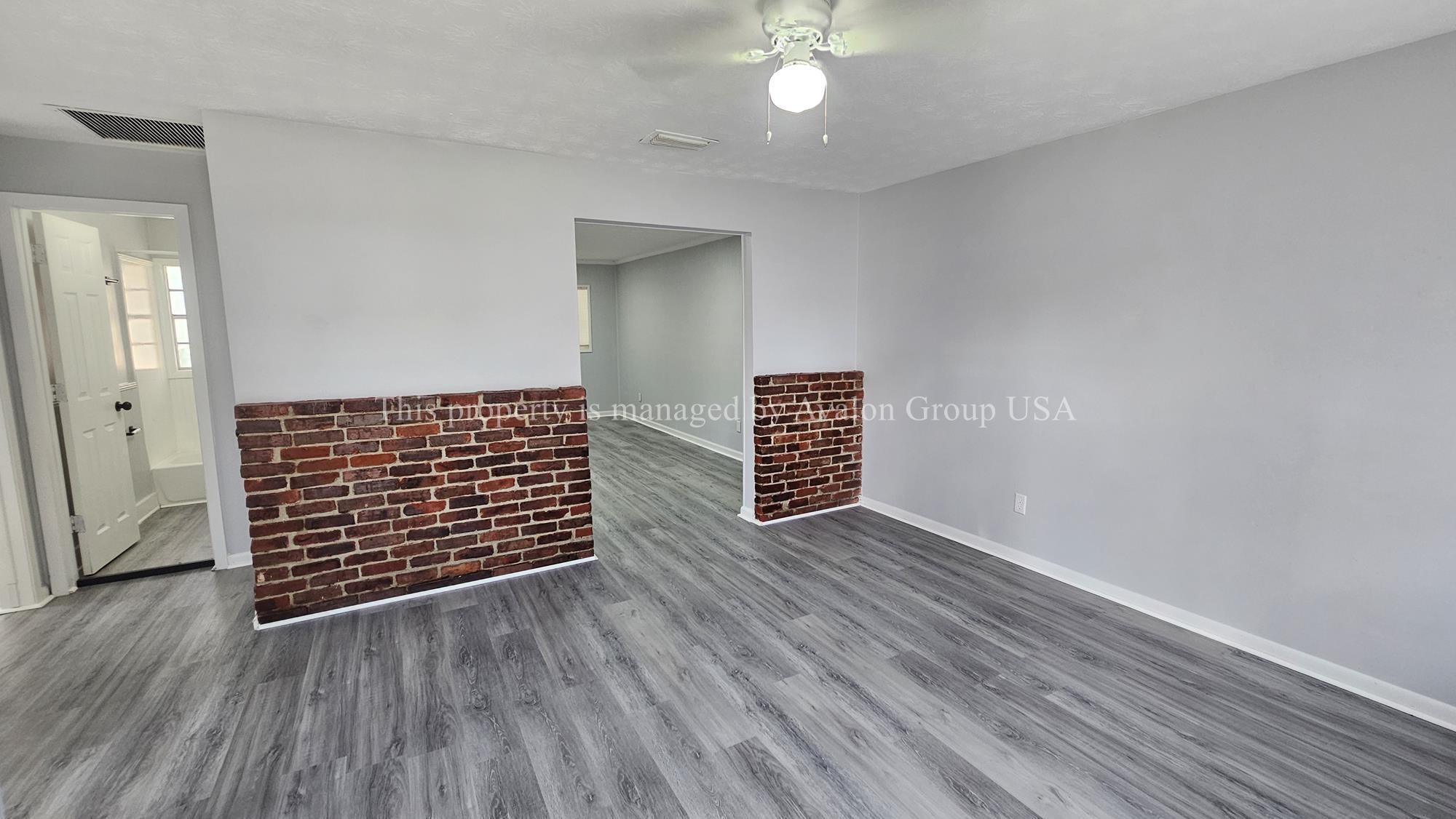 Building Photo - 6063 Longchamp Dr