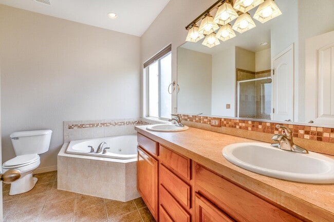 Building Photo - 5-bedroom, 3-bathroom home located in Windsor, CO.