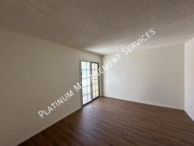 Building Photo - 1219 E Ave R7