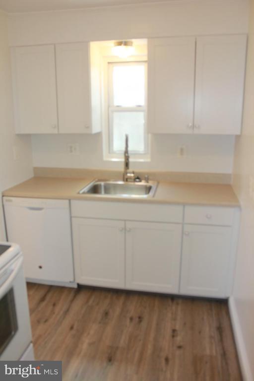 Building Photo - 3313 6th St S