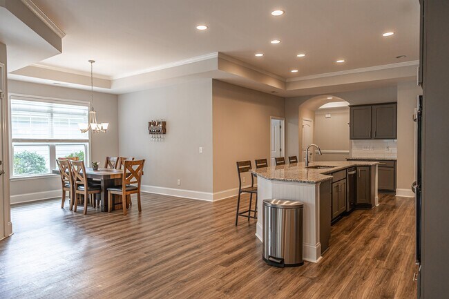 Building Photo - 153 Keowee Cir