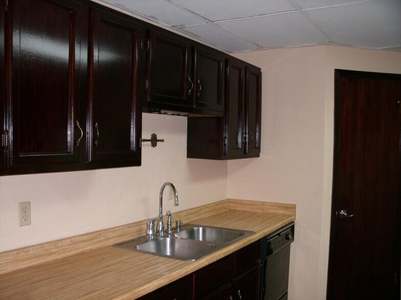 Building Photo - 13335 El Charro St