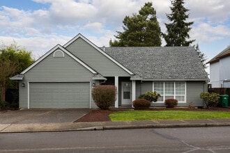 Building Photo - 33383 SW Sequoia St