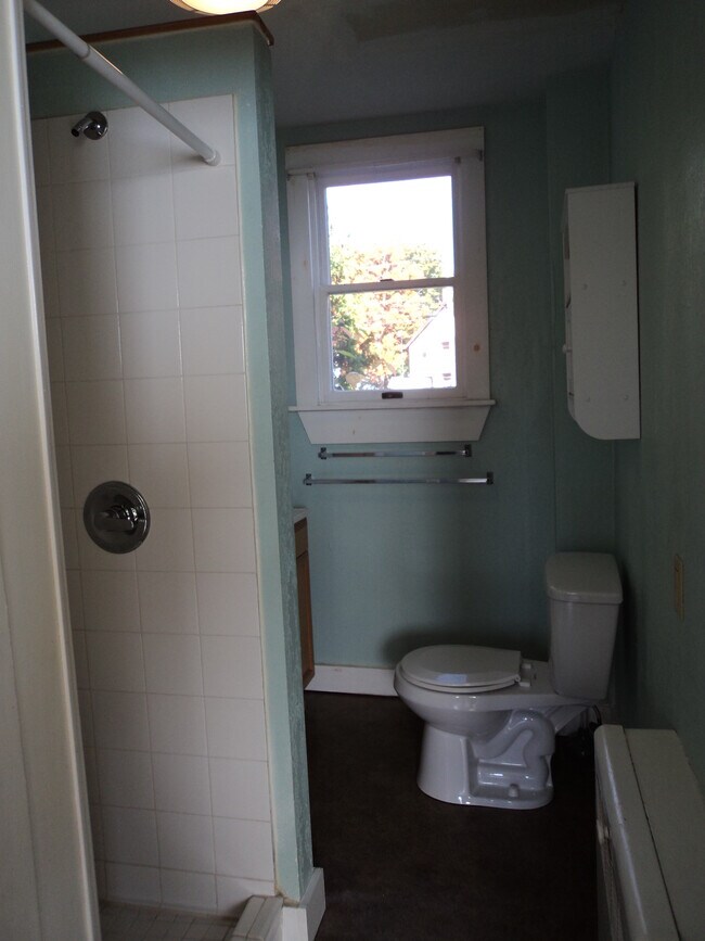 Bathroom - 15 Winchester St