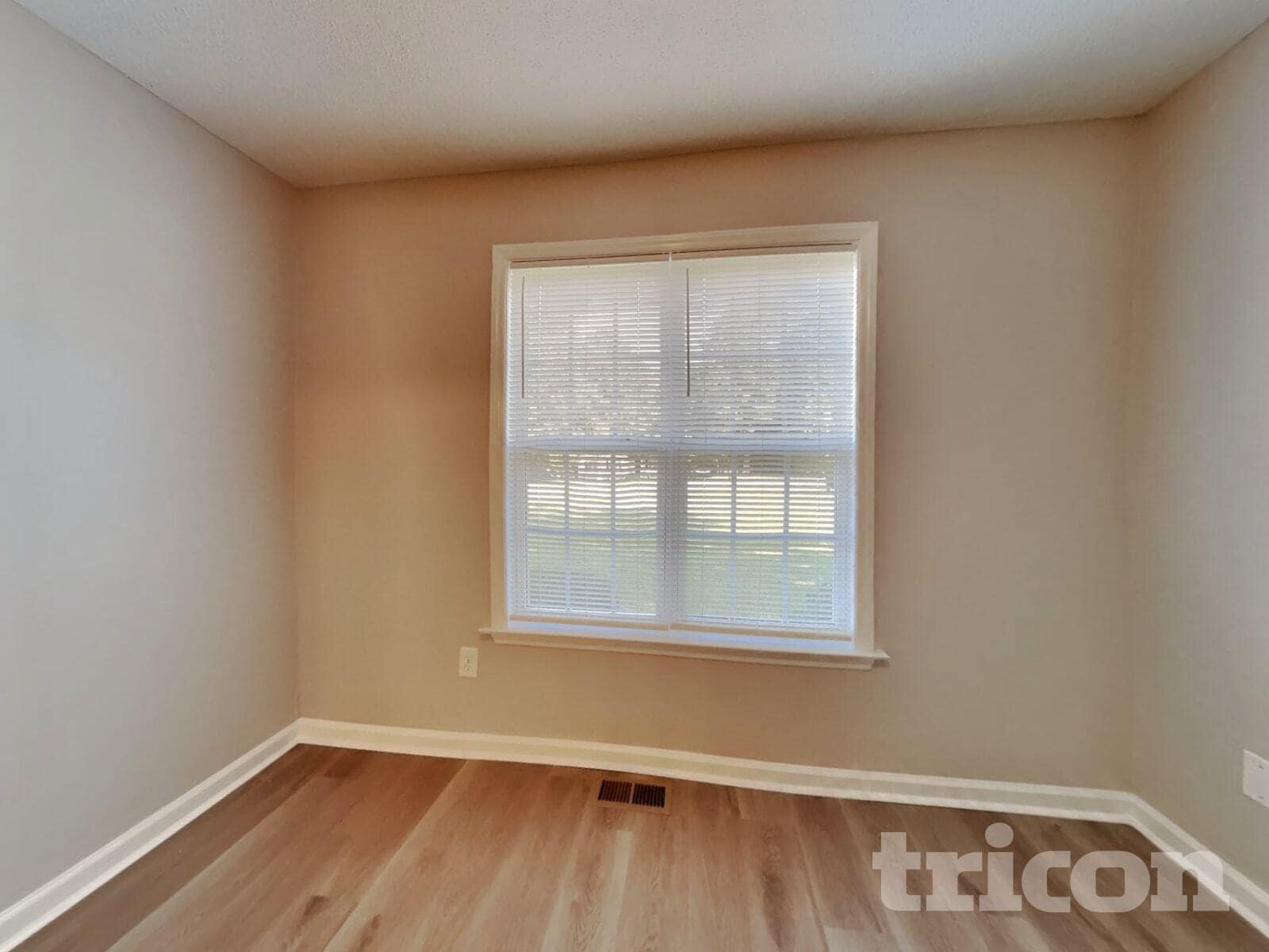 Building Photo - 125 Pinto Dr