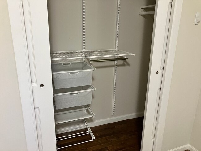 Building Photo - 3607 E Morningside Dr