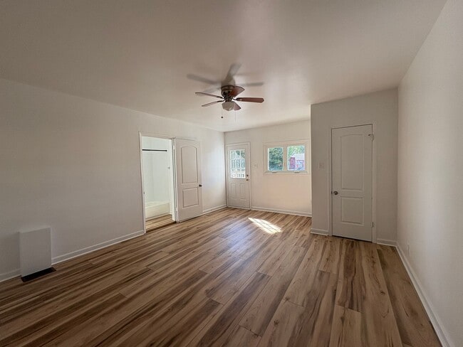 Building Photo - Newly Renovated 3 Bed/ 3 Bath in Charming Downtown Carlisle