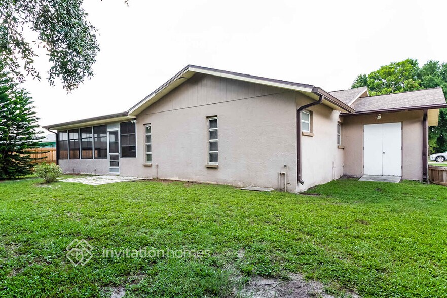 Building Photo - 5323 Winewood Dr
