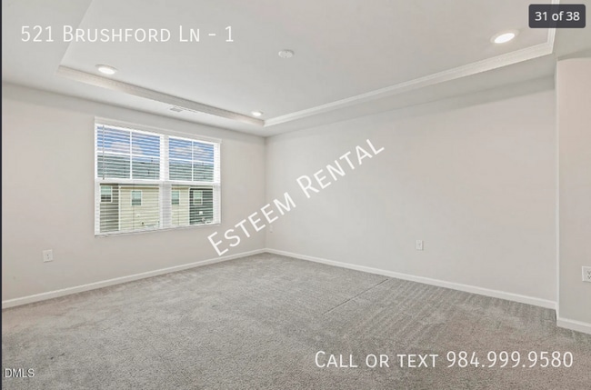 Building Photo - 521 Brushford Ln