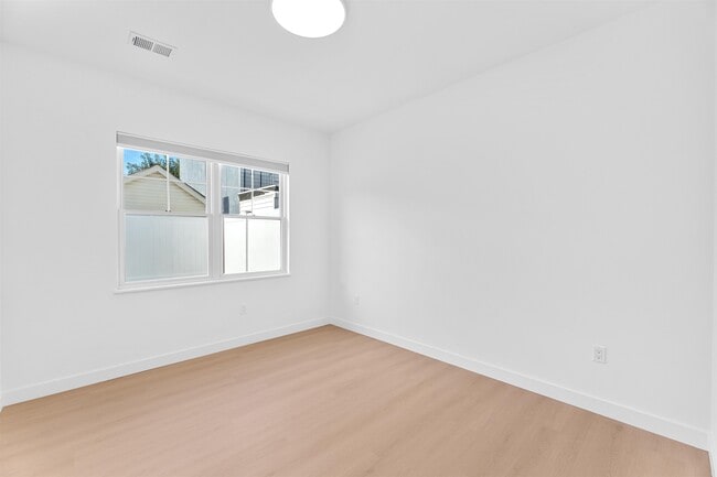 Building Photo - 6717 Madison St