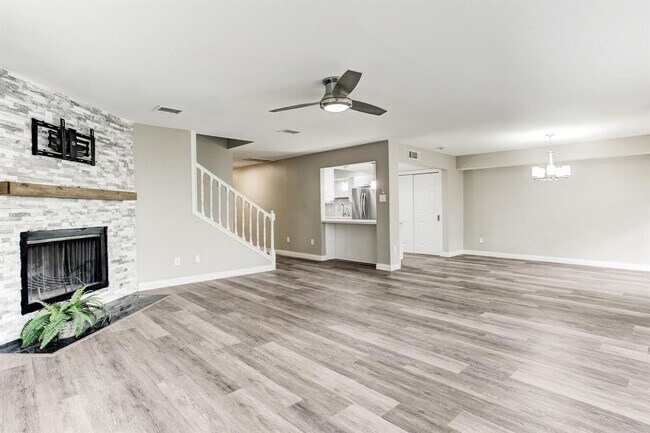 Building Photo - 727 Bunker Hill Rd