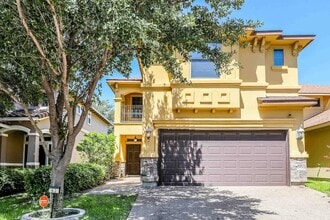 Building Photo - 9813 Sandhill Dr