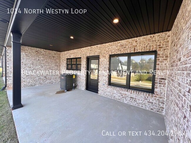 Building Photo - 3 Bedroom Townhome in Westyn Village!