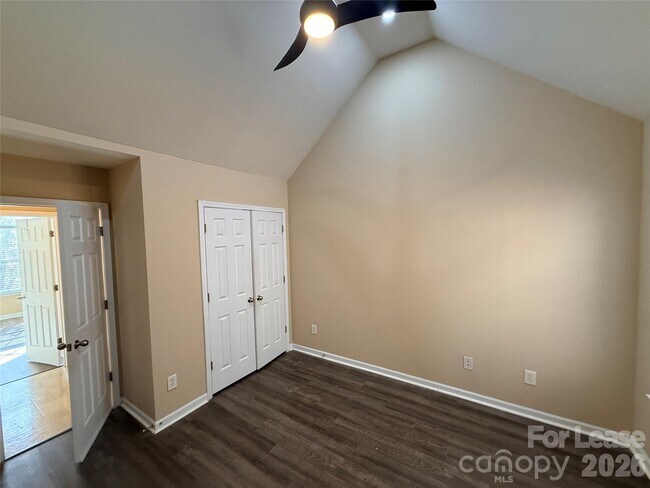 Building Photo - 5219 Sunriver Rd