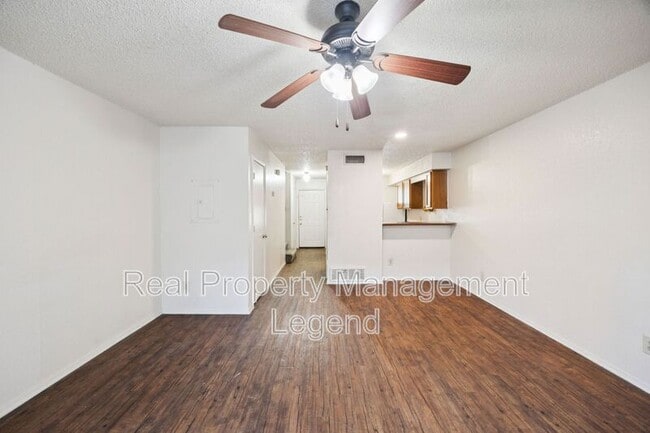 Building Photo - 8109 Silver Creek Rd