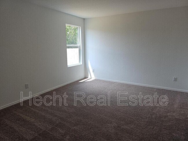 Building Photo - 1658 Lilyturf Rd