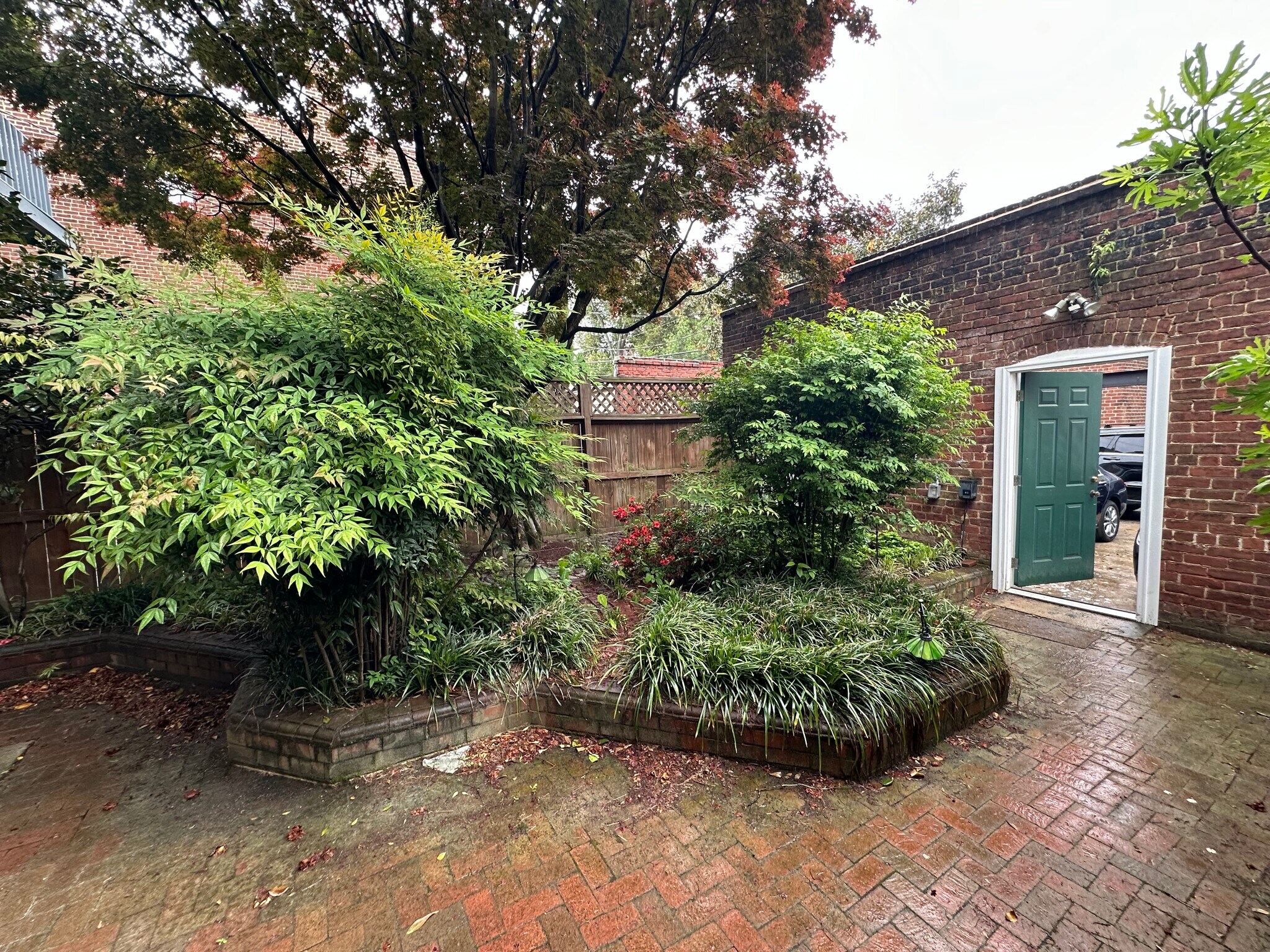 Large brick patio and garden - 2329 W Grace St