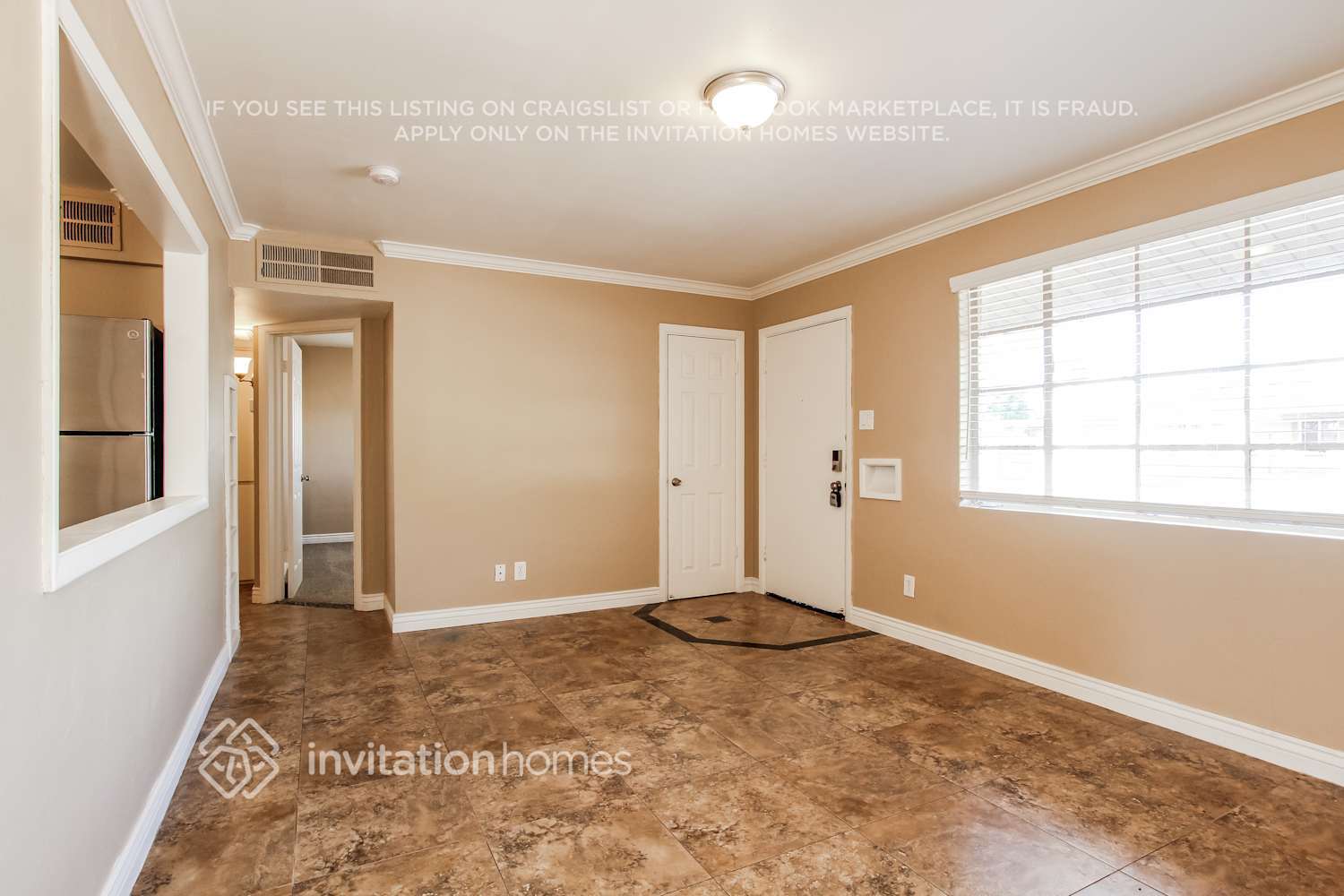 Building Photo - 3231 E Granada Rd