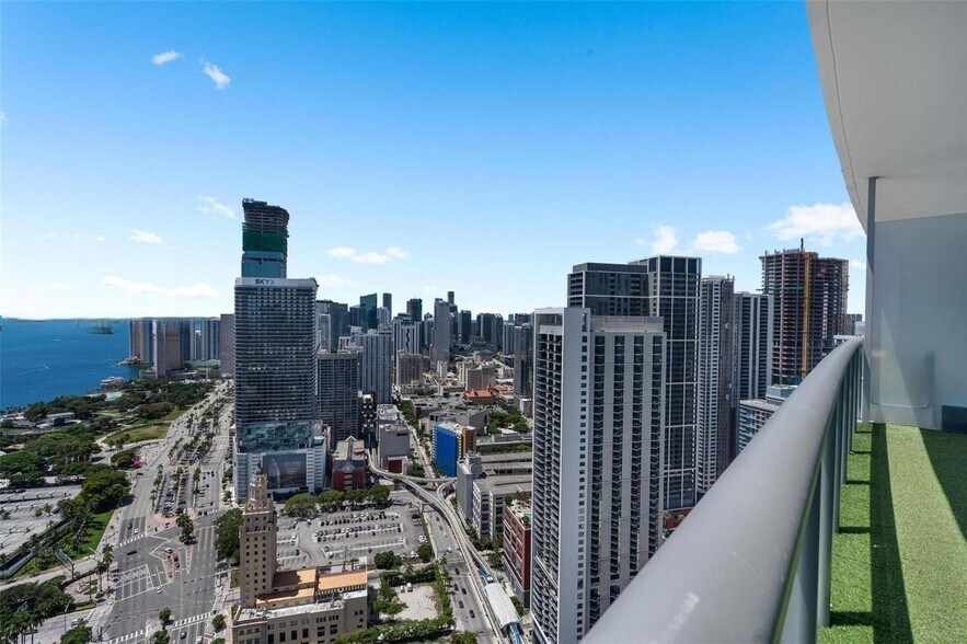Building Photo - 888 Biscayne Blvd