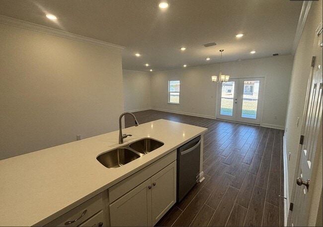 Building Photo - 45 Splendor Run