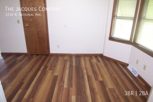 Building Photo - 3218 N National Ave