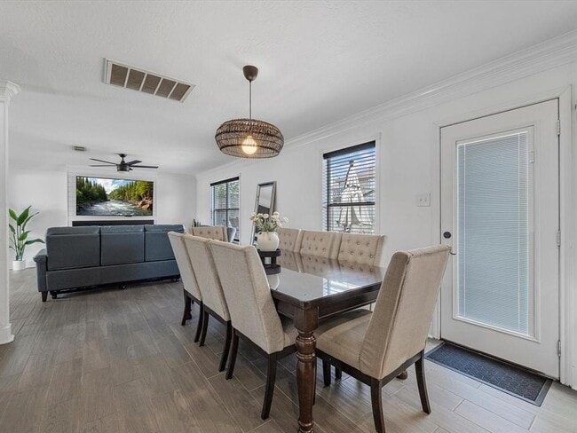 Building Photo - 12227 Greenmesa Dr