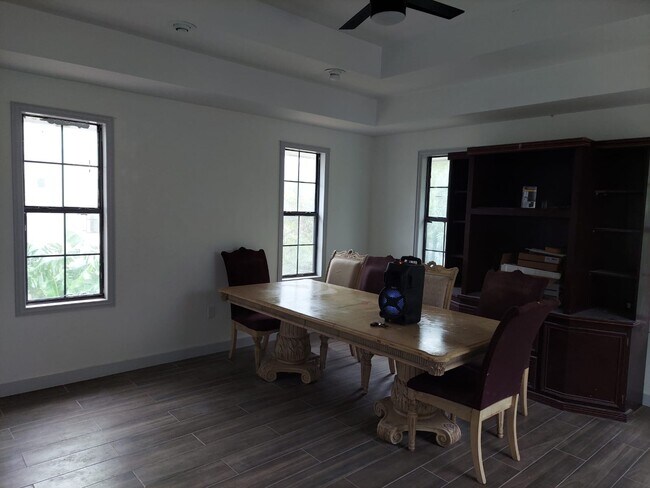 Building Photo - 755 Calle Milpa Verde