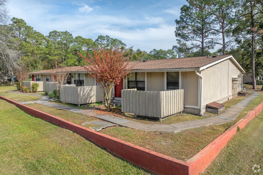 Primary Photo - Camden Way Apartments