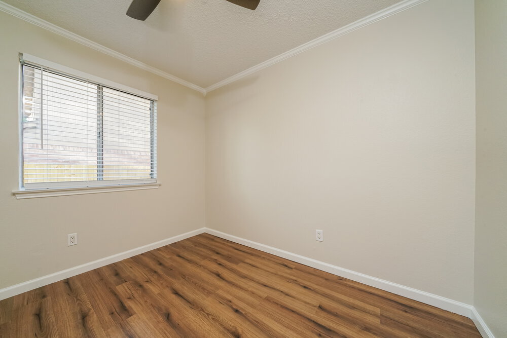 Building Photo - 6732 Woodsmoke Way