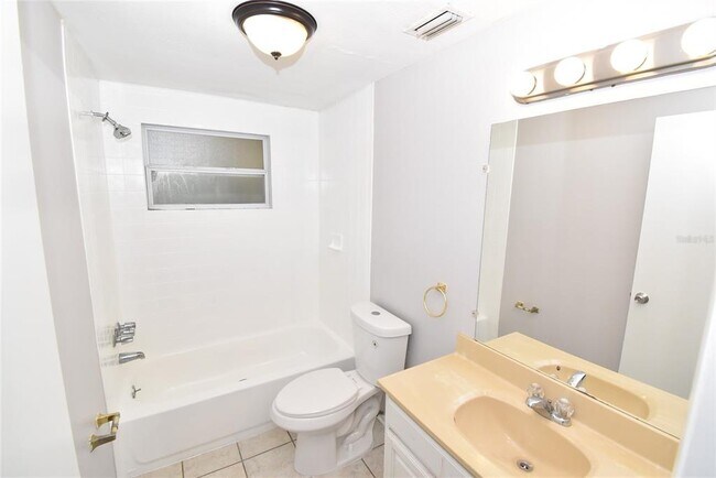 Building Photo - 11732 Newell Dr