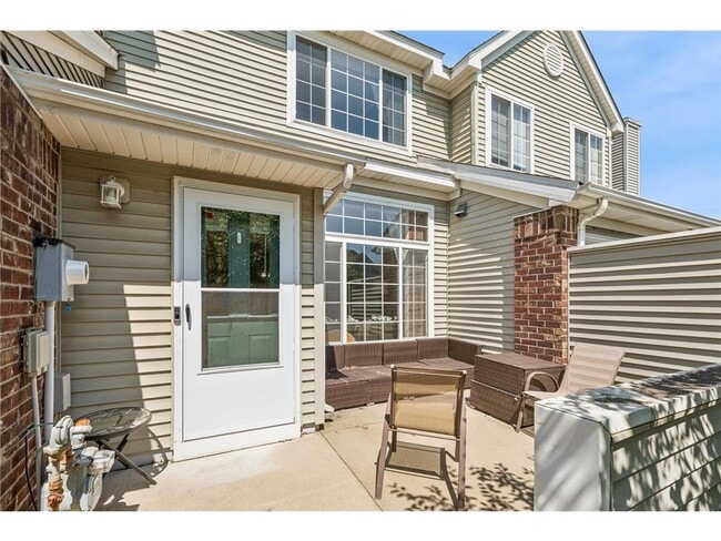 Building Photo - 8829 Branson Dr