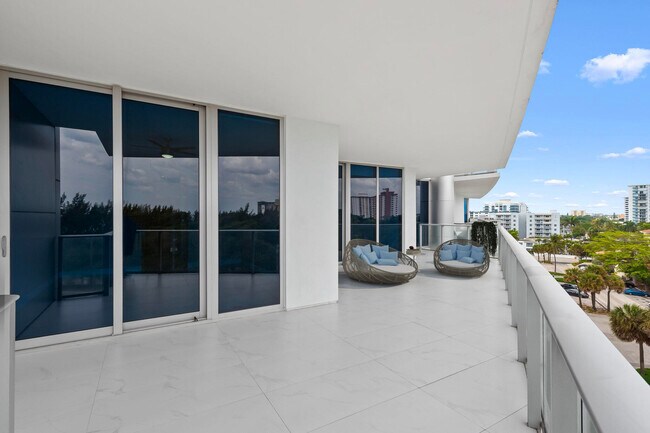 Building Photo - 701 N Fort Lauderdale Beach Blvd