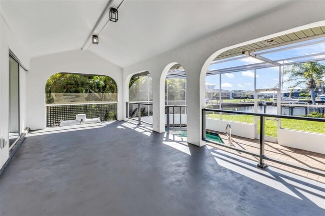 Building Photo - 2161 Aqui Esta Dr